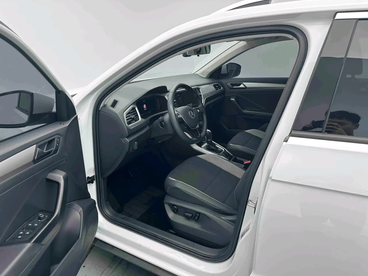 Volkswagen 2020 Tange 1.4TSI 280TSI Two-Drive Elite Automatic Gear 3