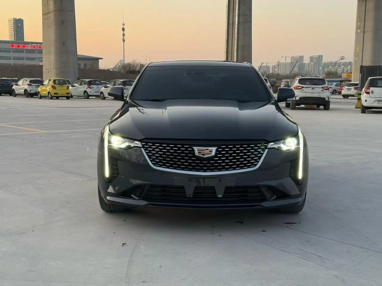 Cadillac 2022 CT4 2.0T 28T luxury automatic gear 2