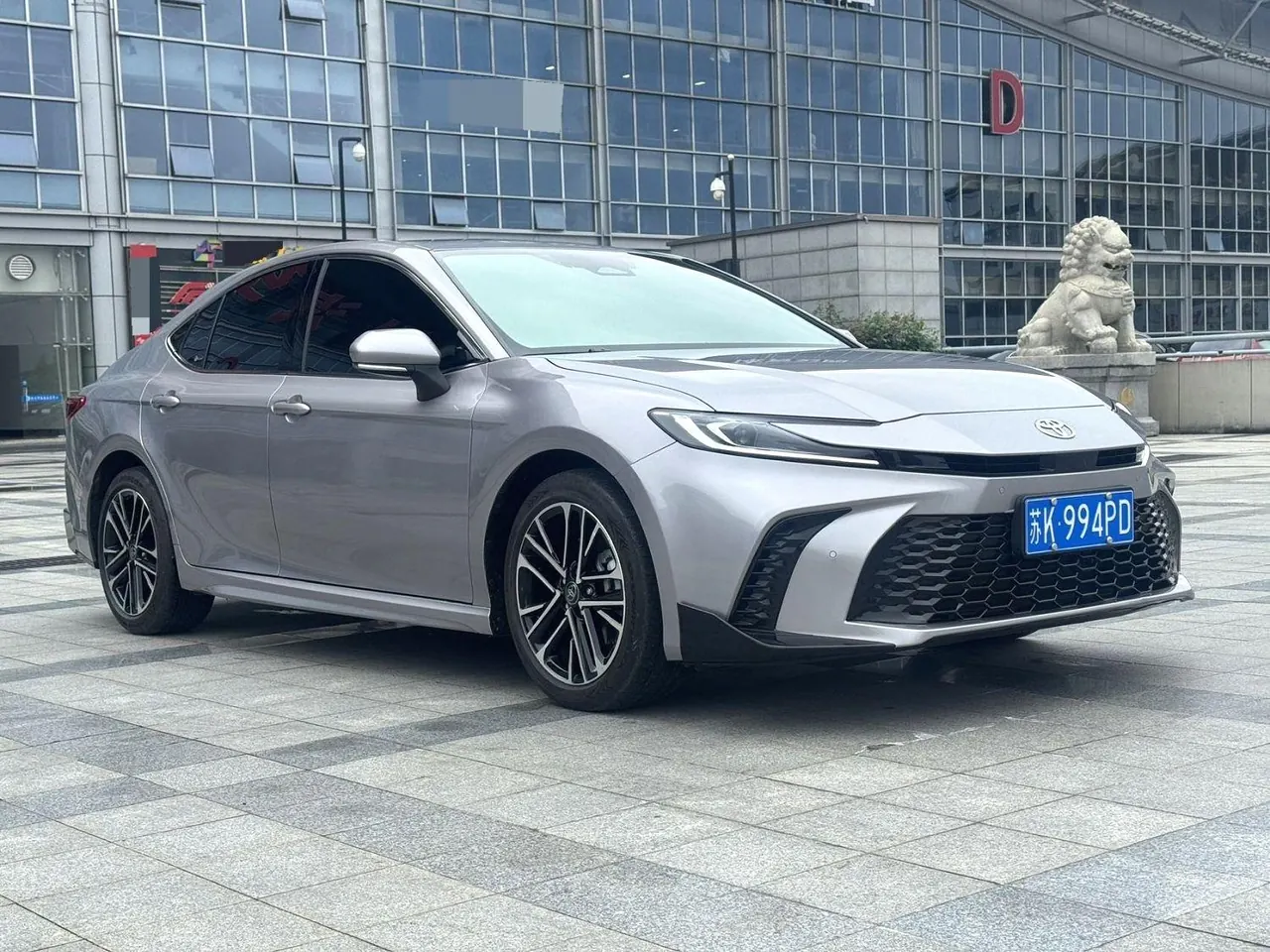 Toyota 2026 Camry Double Engine 2.0HSE Stepless Sports Lite Edition Automatic Gear 3