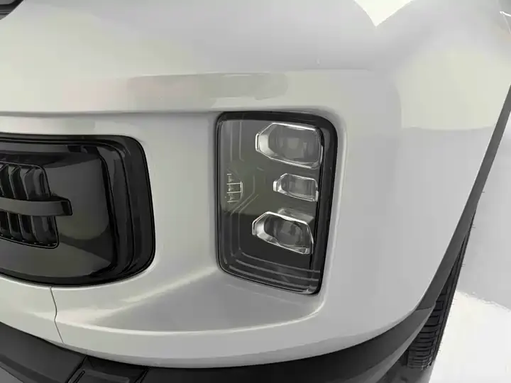 Geely ICON 2025 Linglong 1.5TD Qingcheng Edition 6