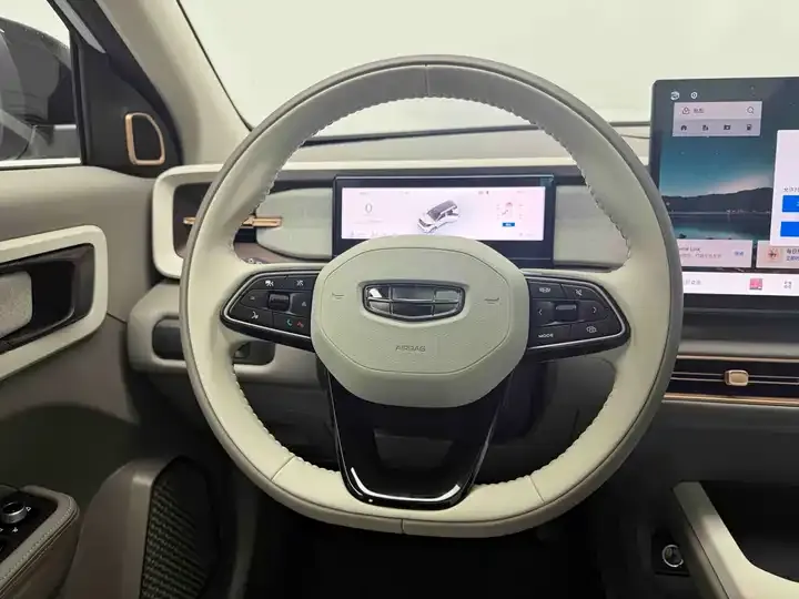 Geely ICON 2025 Linglong 1.5TD Qingcheng Edition 9