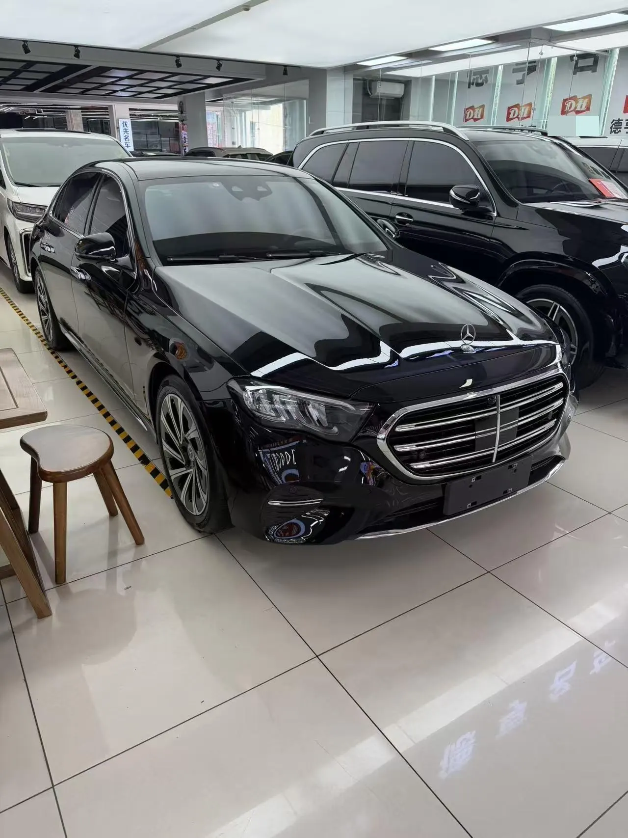 Mercedes Benz E Class 2024 E 300 L 48V 2.0T Luxury Sports Automatic 3
