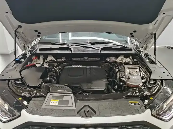 Audi Q5L 2024 40 TFSI luxury dynamic 8