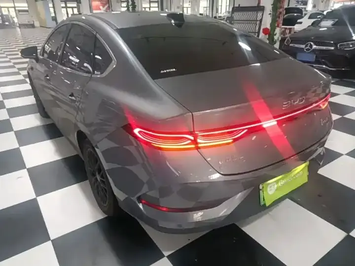 Qin PLUS 2025 EV Smart Driving Edition 510KM Leading Model 5