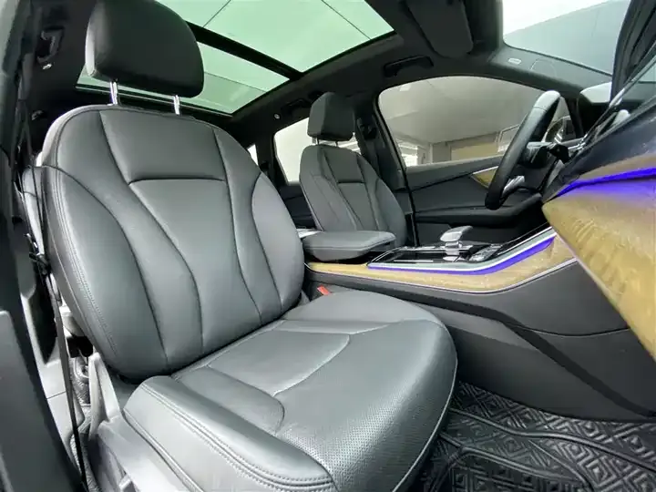 Audi Q7 2022 55 TFSI quattro S line Ice and Snow Sports Edition 10