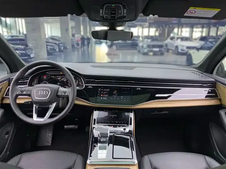Audi Q7 2022 55 TFSI quattro S line Ice and Snow Sports Edition 12