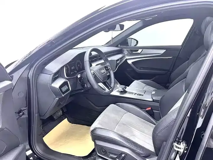 Audi A6L 2021 40 TFSI Deluxe Dynamic 4