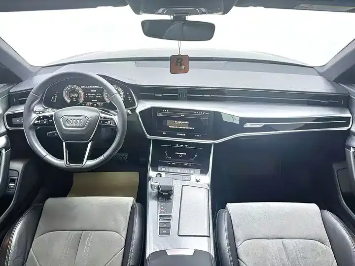 Audi A6L 2021 40 TFSI Deluxe Dynamic 6