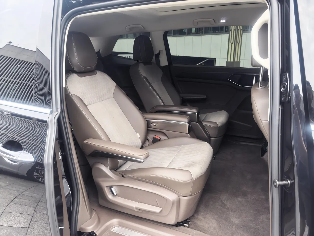 Volkswagen 2022 models of Wei ran (Viloran) 2.0TSI 330TSI business edition automatic gear 5