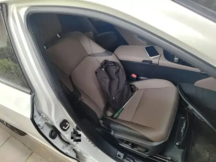 Lexus ES 2025 300h Premium Edition 11