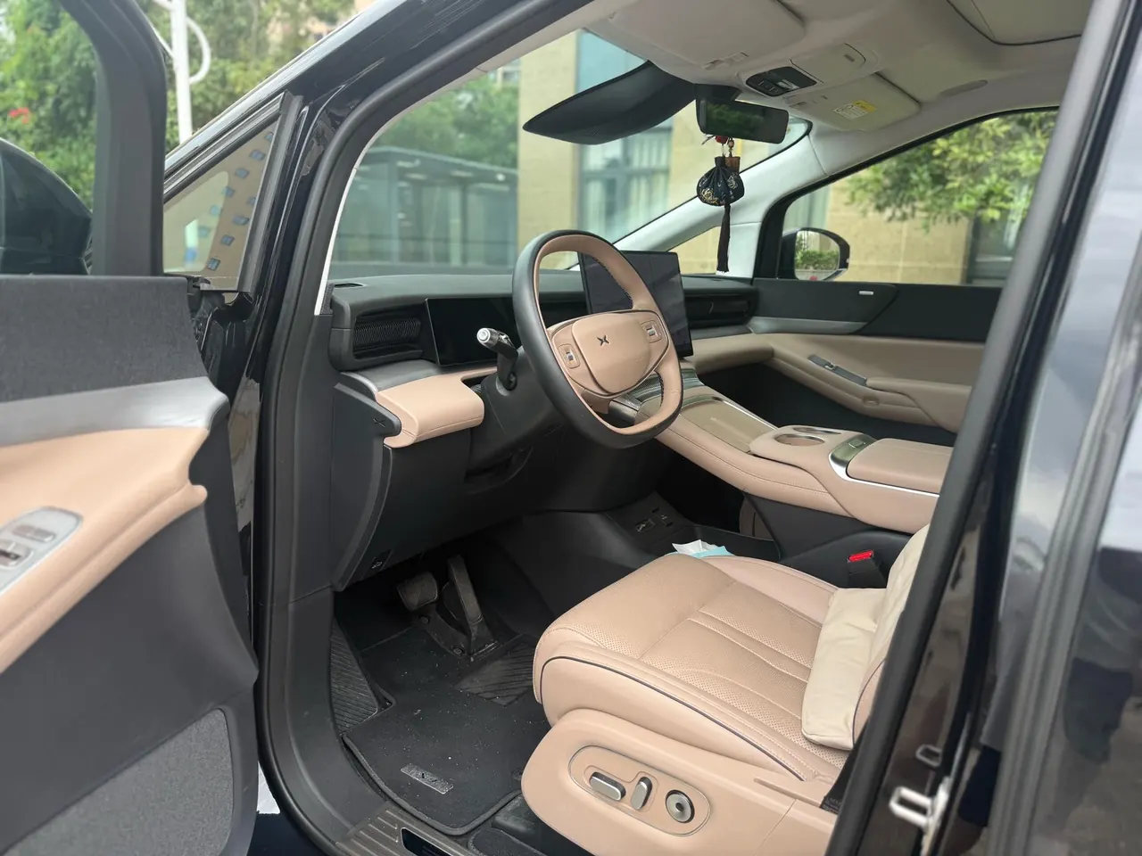 Xpeng 2024X9 702 long endurance Max automatic gear 3