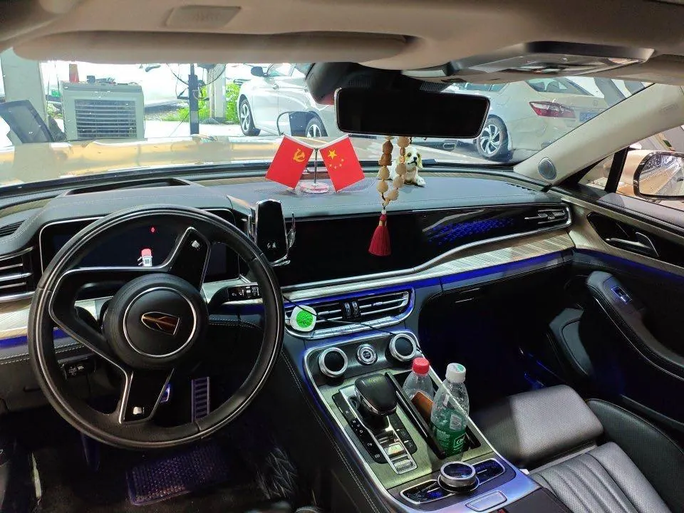 HongQi 2022 H9 48V 2.0T Zhilian Qi Chang Edition Automatic Gear 2