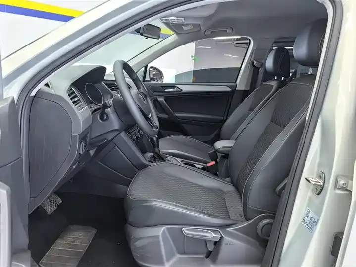 Tiguan L 2021 330TSI Automatic Two-Drive Comfortable Edition 9