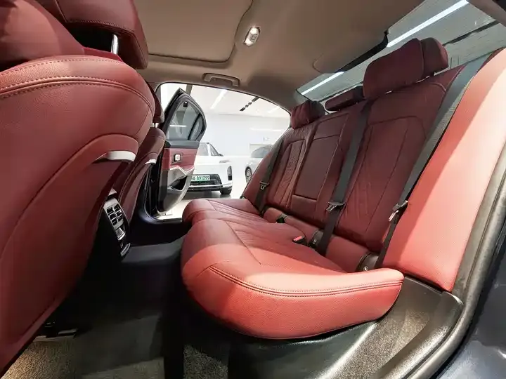BMW i3 2024 eDrive 35 L 10