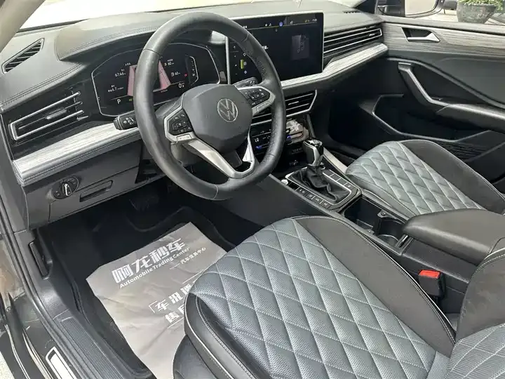 Sagittarius 2023 300TSI DSG Excellence Edition 8