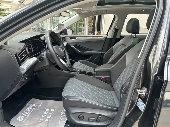 Sagittarius 2023 300TSI DSG Excellence Edition 9