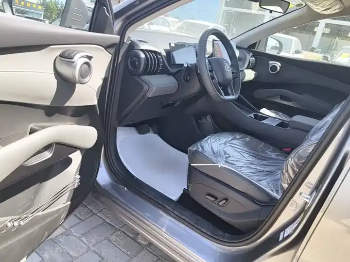 Yuan PLUS 2025 Smart Driving Edition 510KM Leading Type 12