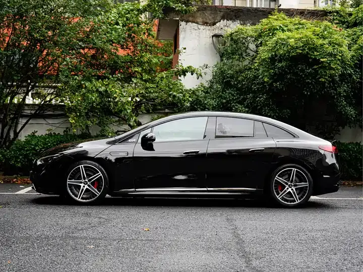 Mercedes Benz EQE AMG 2023 AMG EQE 53 4MATIC 3