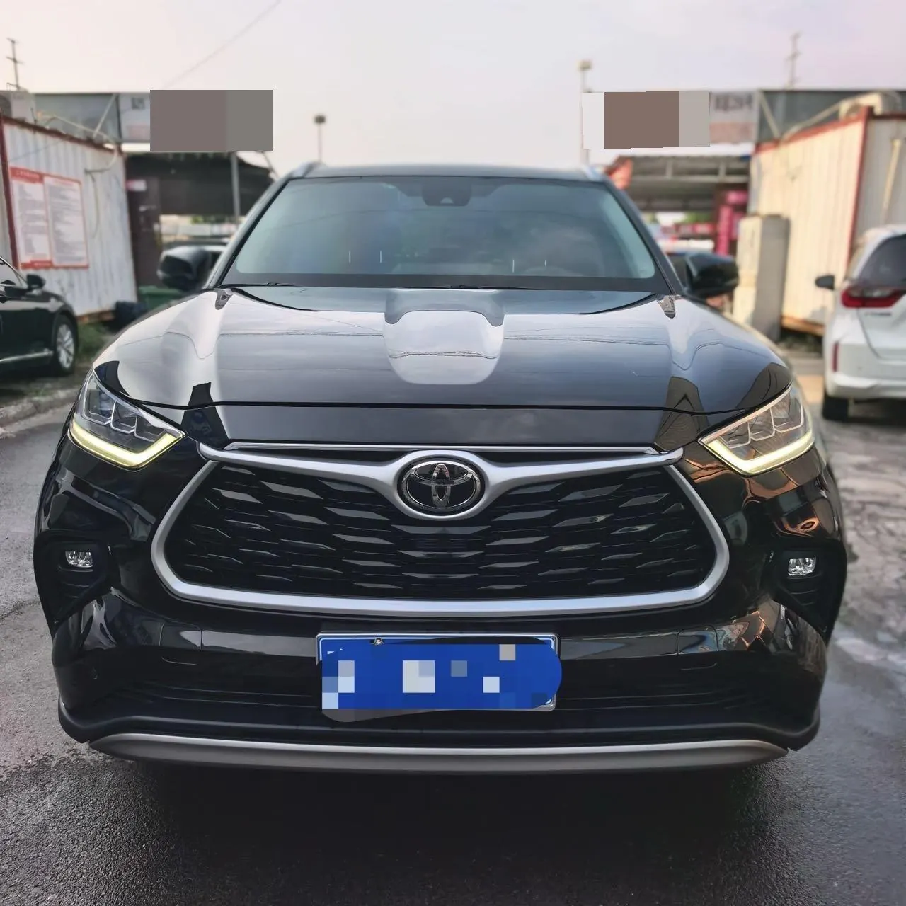 Toyota 2022 Highlander 2.0T 380T 4-wheel drive premium version 7-seat automatic gear 2