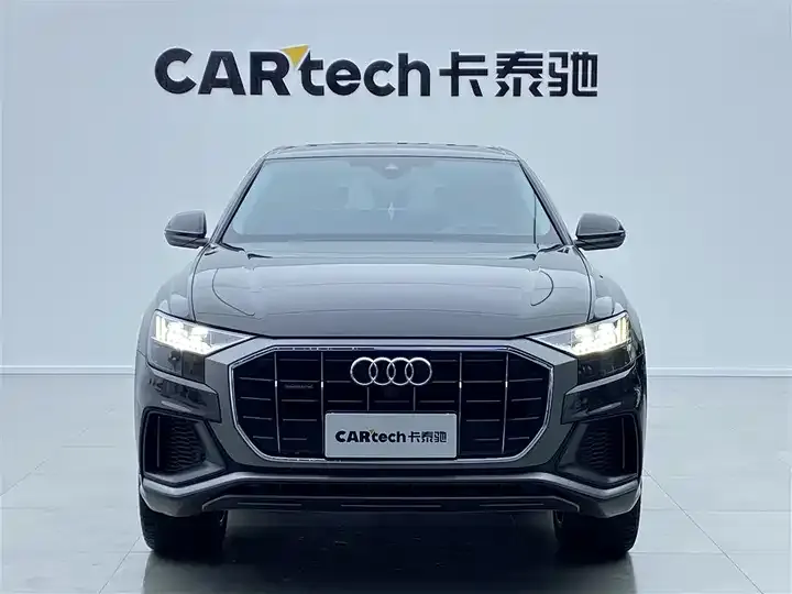 Audi Q8 2022 55 TFSI Deluxe Dynamic 2