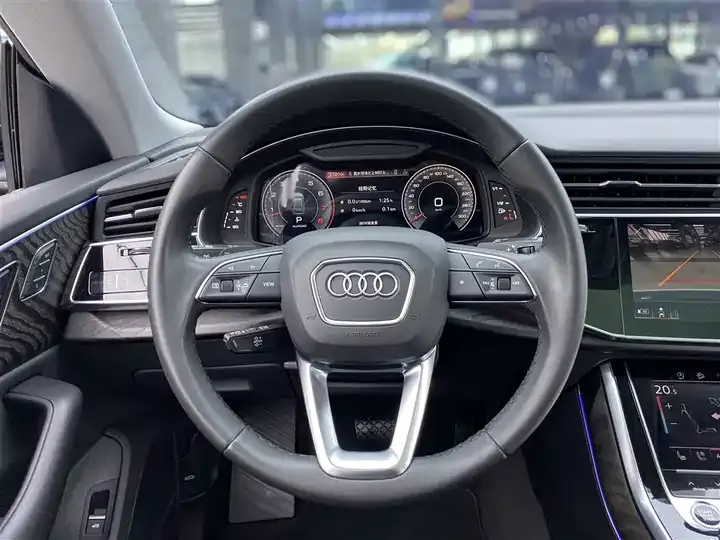 Audi Q8 2022 55 TFSI Deluxe Dynamic 5