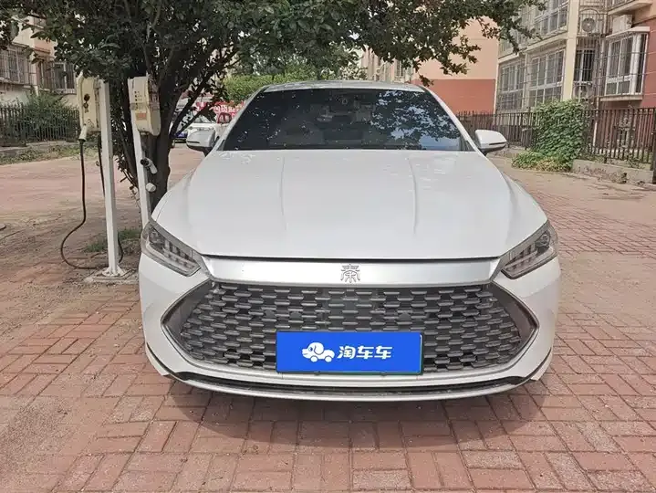 Qin PLUS 2023 Champion Edition DM-i 55KM Leading Model 2