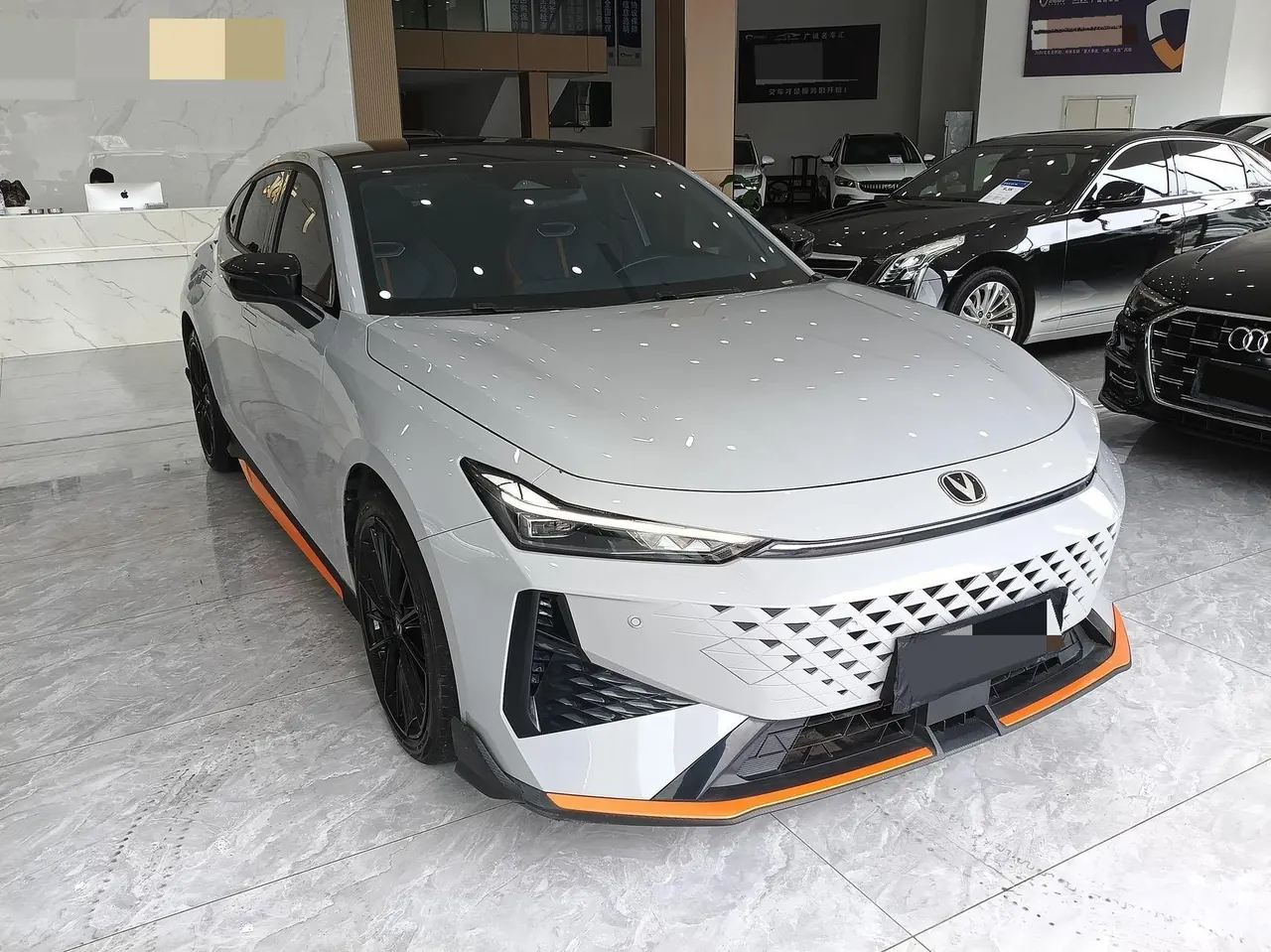 ChangAn 2024 UNI-V 1.5T Distinguished Sports Automatic - View 1