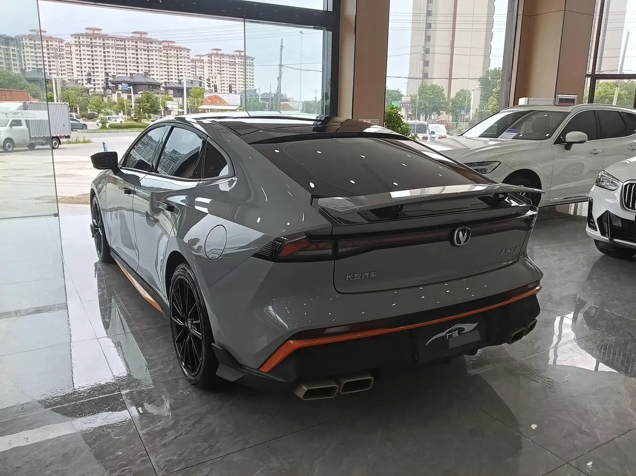 ChangAn 2024 UNI-V 1.5T Distinguished Sports Automatic 8