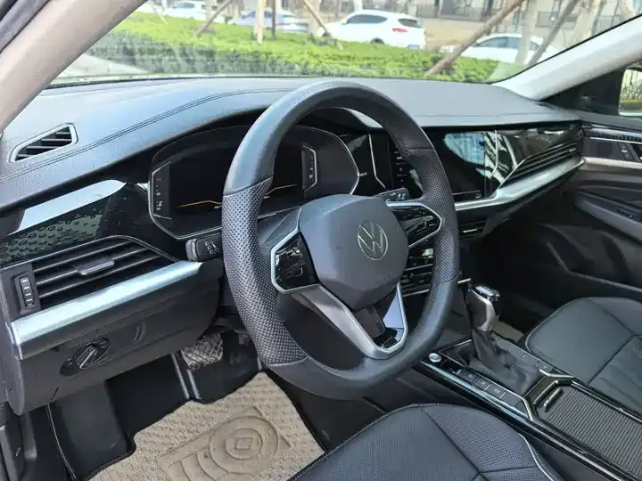 Passat 2024 280TSI Elite Edition 12