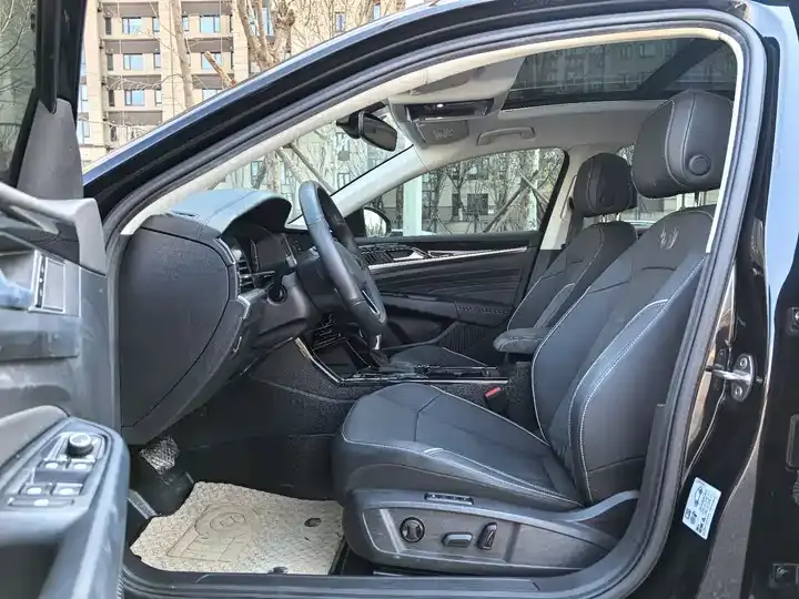Passat 2024 280TSI Elite Edition 7