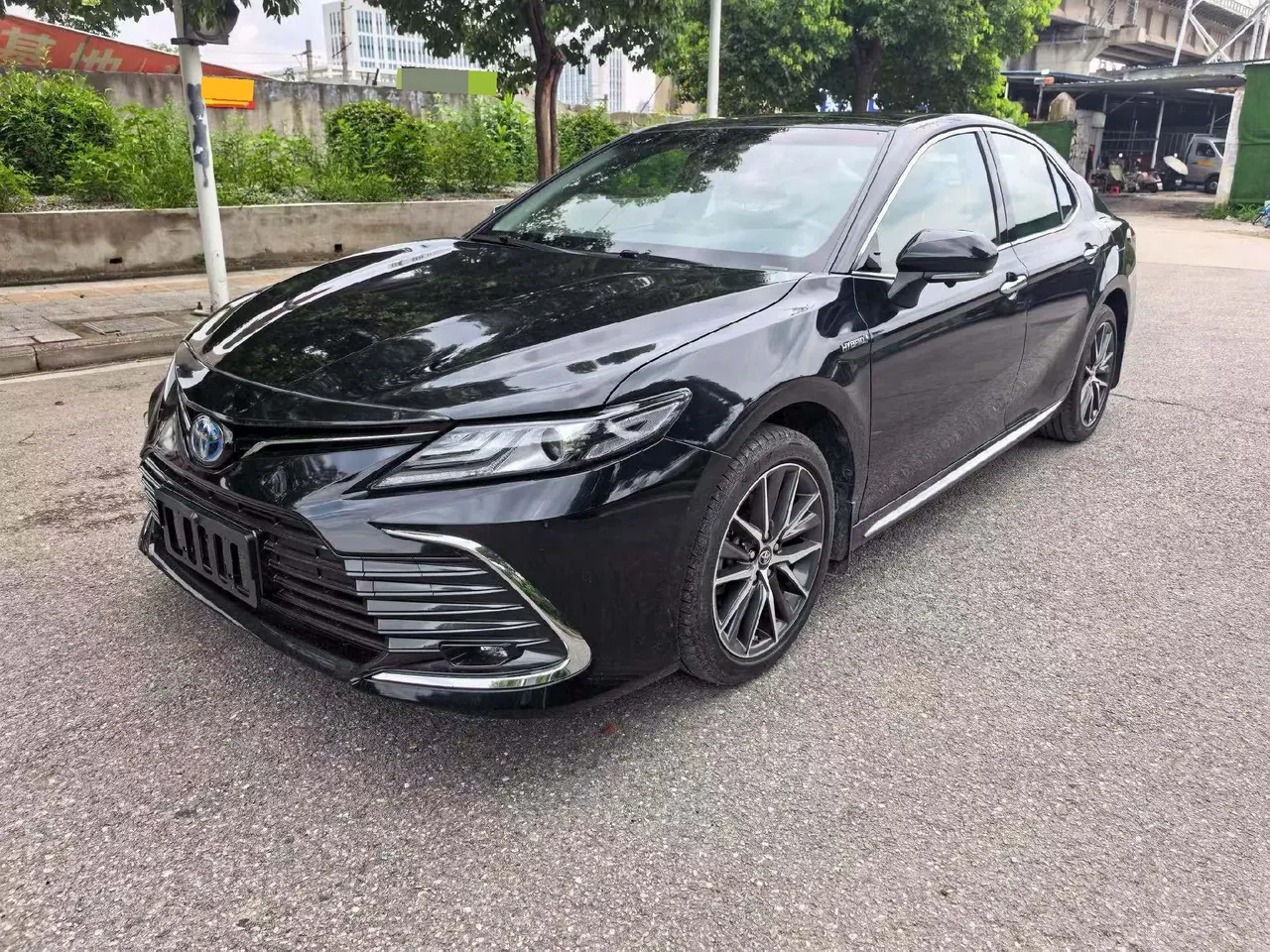Open image lightbox: Toyota 2023 Camry Dual Engine 2.5HG Stepless Deluxe Automatic Gear