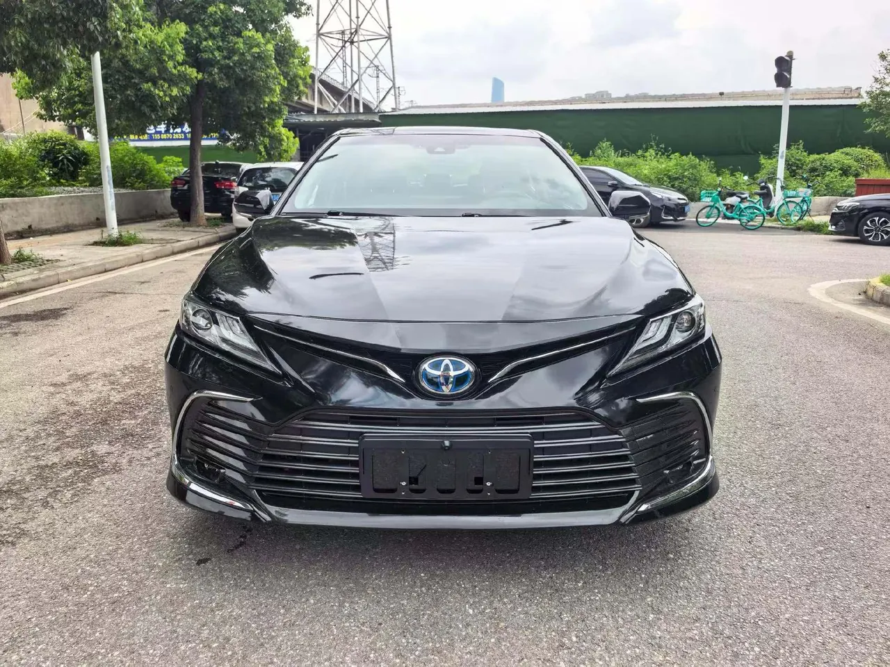 Toyota 2023 Camry Dual Engine 2.5HG Stepless Deluxe Automatic Gear 2