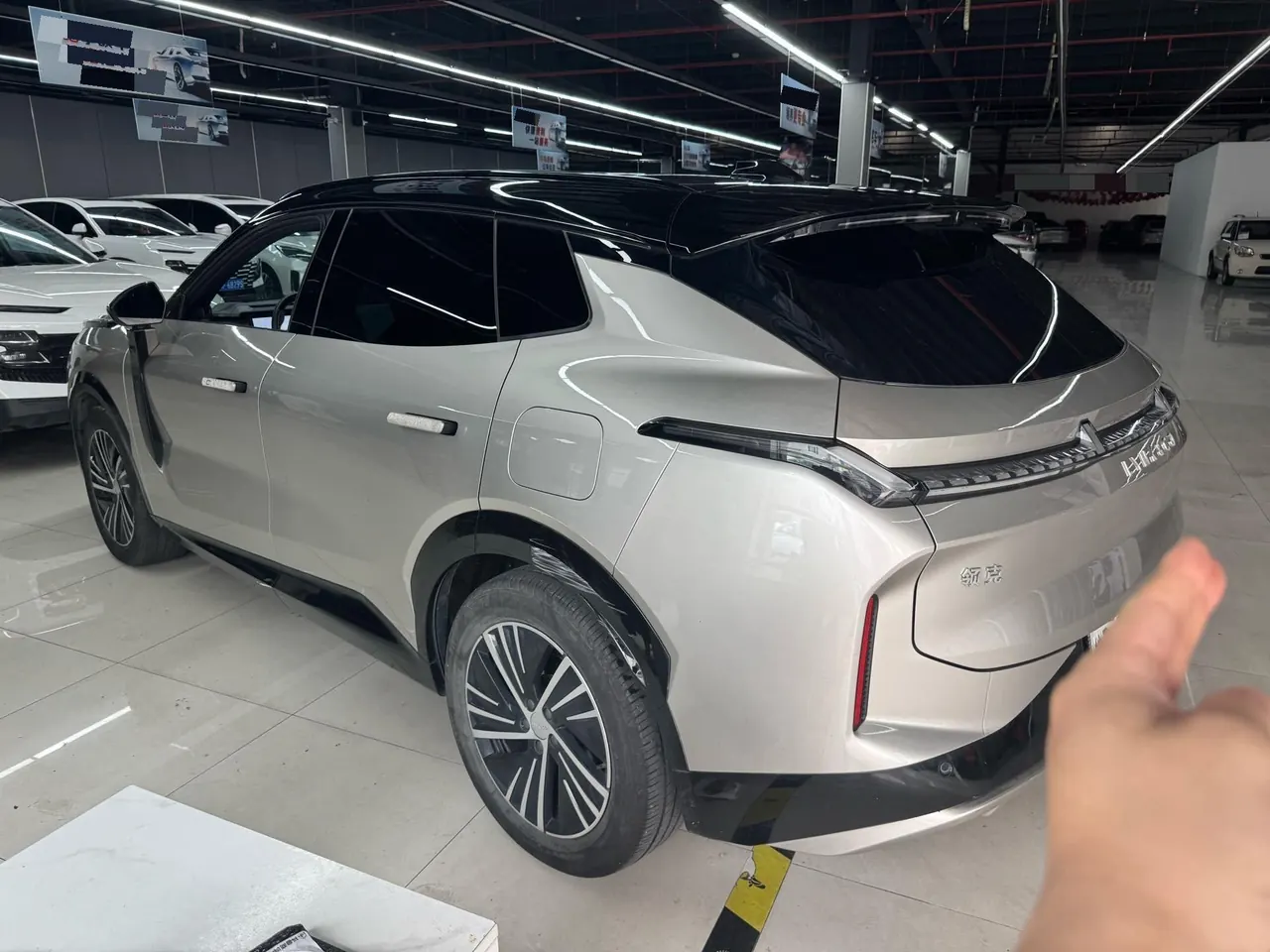 LYNK&amp;CO 2023 LYNK&amp;CO 08 EM-P 1.5T 120km Long Endurance Halo Automatic 2