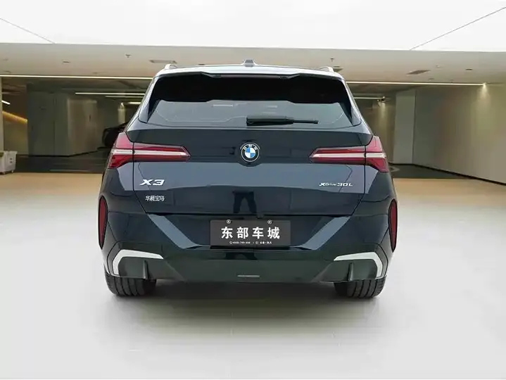 BMW X3 2025 xDrive30L exclusive M sports suit 4