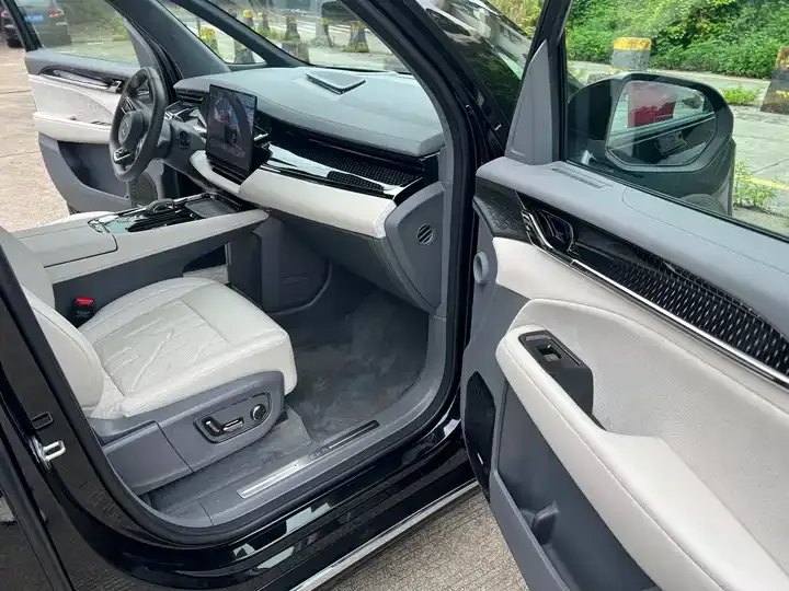Zeekr 009 2024 seven-seat aisle version four-wheel drive 108kWh 4