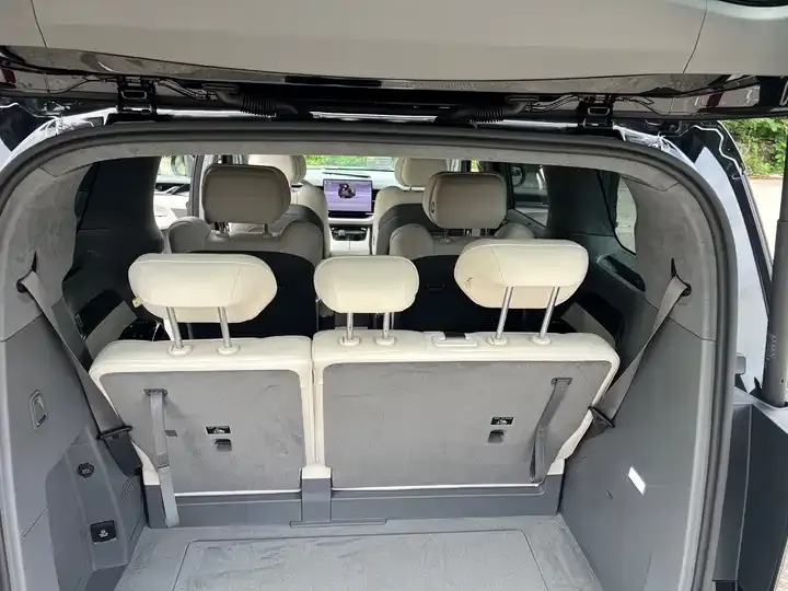 Zeekr 009 2024 seven-seat aisle version four-wheel drive 108kWh 5