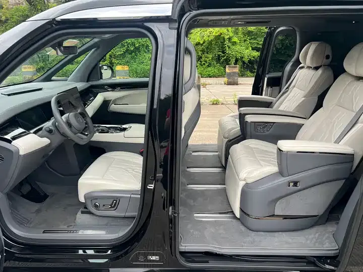 Zeekr 009 2024 seven-seat aisle version four-wheel drive 108kWh 6