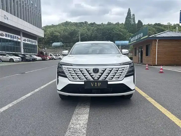 ChangAn CS75PLUS 2025 4th Generation UItra 2.0T New Blue Whale Wisdom - View 1