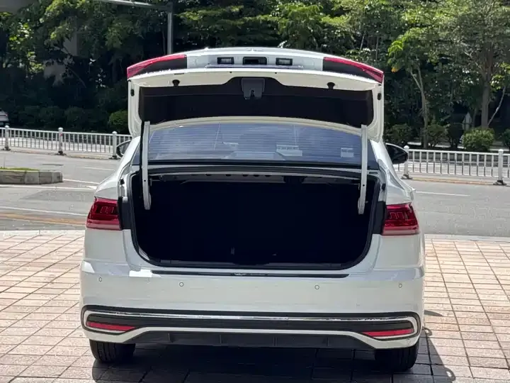 Bora 2024 200TSI DSG Smooth Edition 11