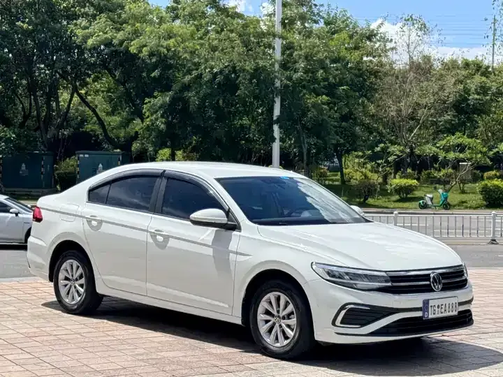 Bora 2024 200TSI DSG Smooth Edition 3