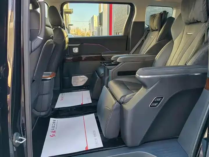 HongQi HQ9 PHEV 2024 2.0T 4WD Deluxe Edition 6
