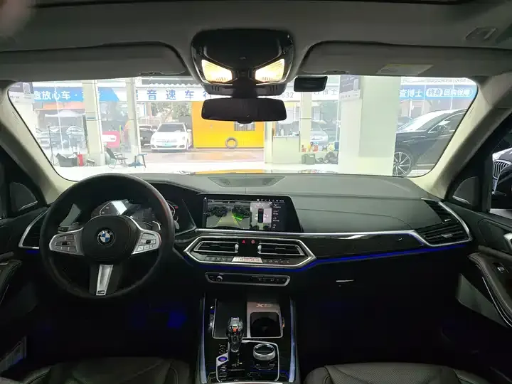 BMW X5 2022 xDrive 30Li exclusive m sports suit 12