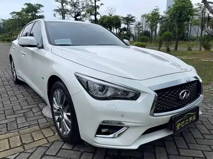 Infiniti Q50L 2018 2.0T Enjoying Edition Country VI 10
