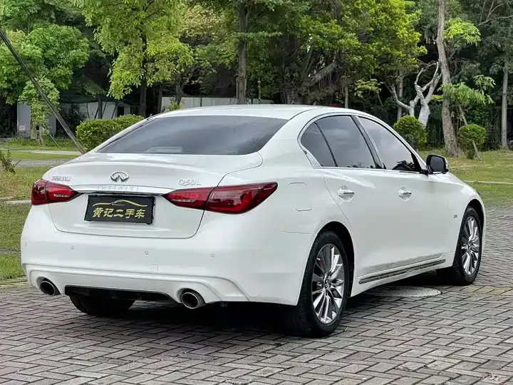 Infiniti Q50L 2018 2.0T Enjoying Edition Country VI 5
