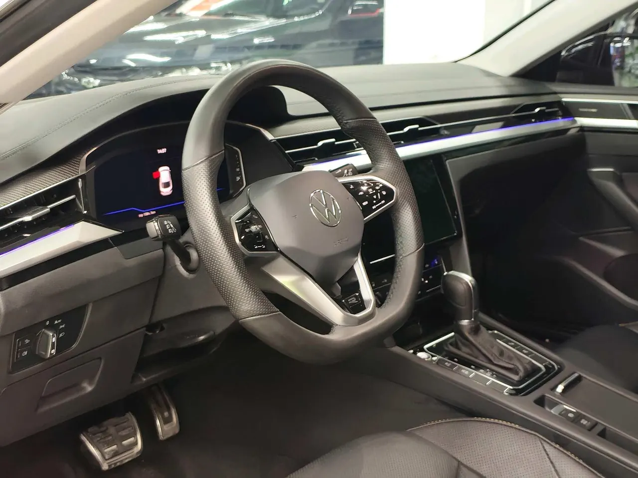 Volkswagen 2023 CC 2.0TSI 380TSI Shining Edition Automatic Gear 4