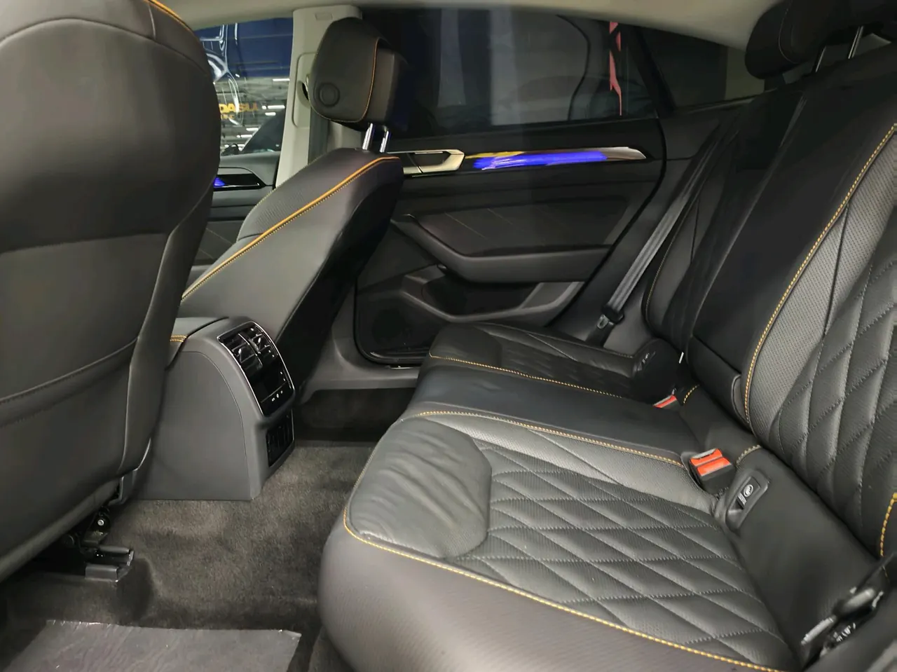 Volkswagen 2023 CC 2.0TSI 380TSI Shining Edition Automatic Gear 6