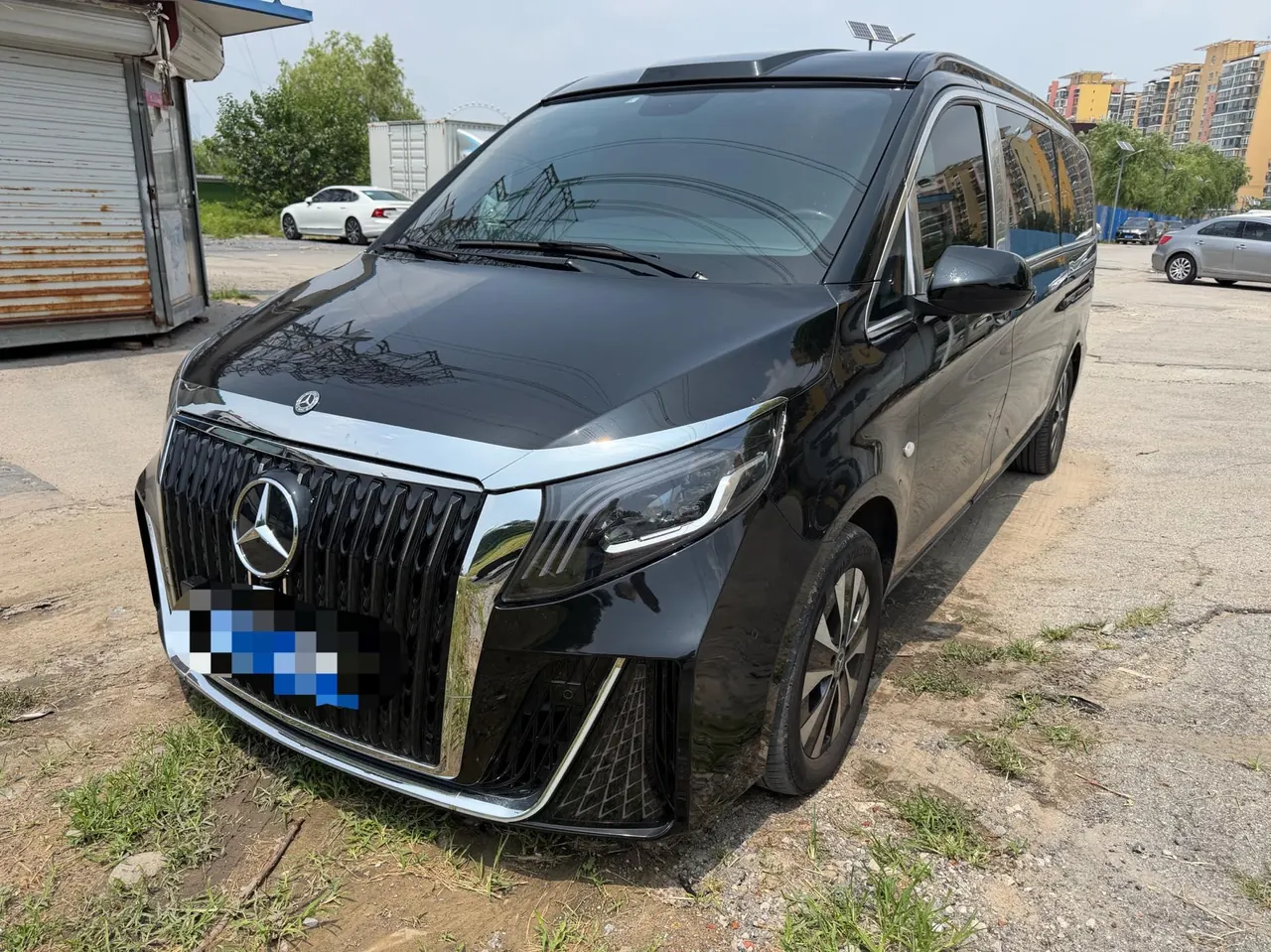 Open image lightbox: Mercedes Benz 2023 Vito 2.0T Business Edition 7-seat Automatic Gear