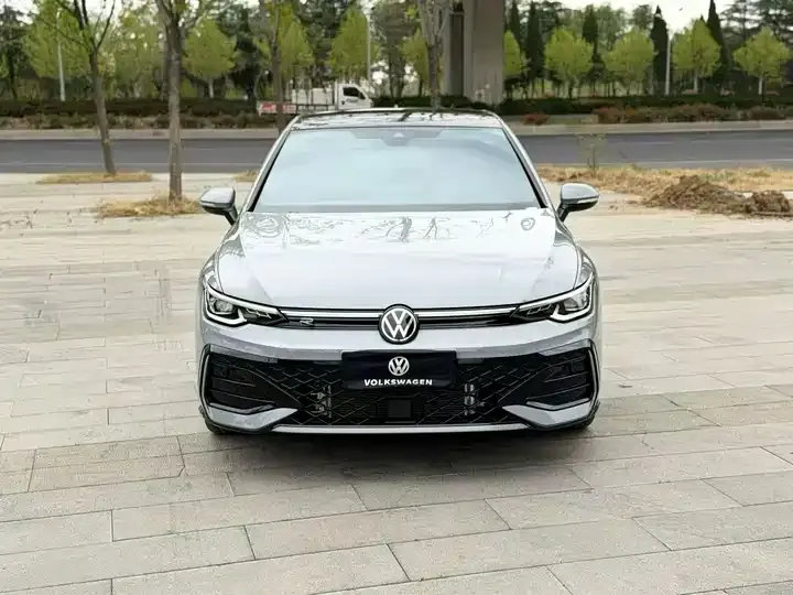 Golf 2025 300TSI R-Line 2