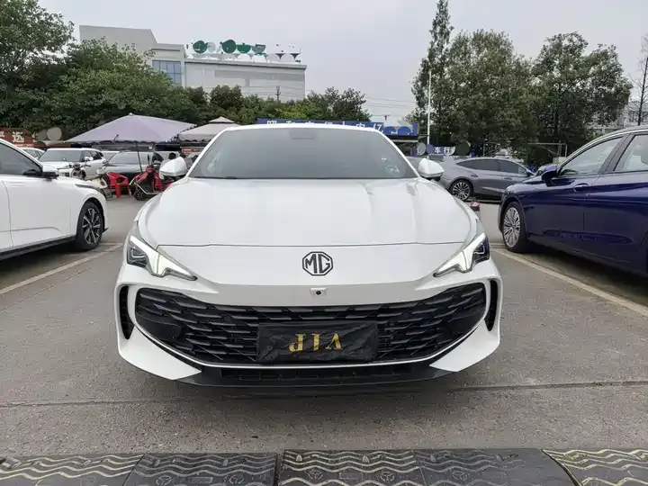 MG7 2025 1.5T 300 DCT Deluxe 2