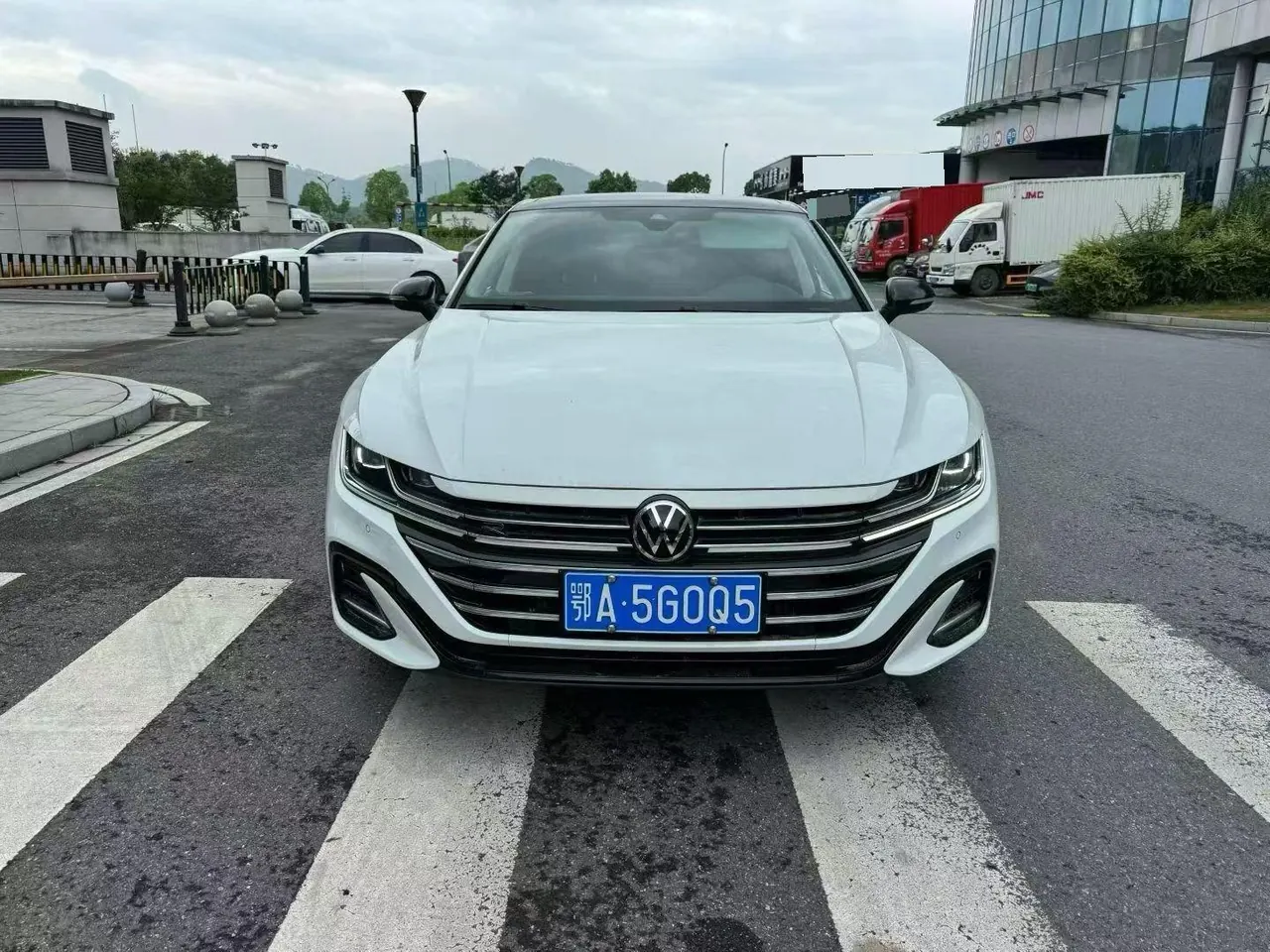 Volkswagen 2023 CC 2.0TSI 380TSI eye-catching automatic gear 2